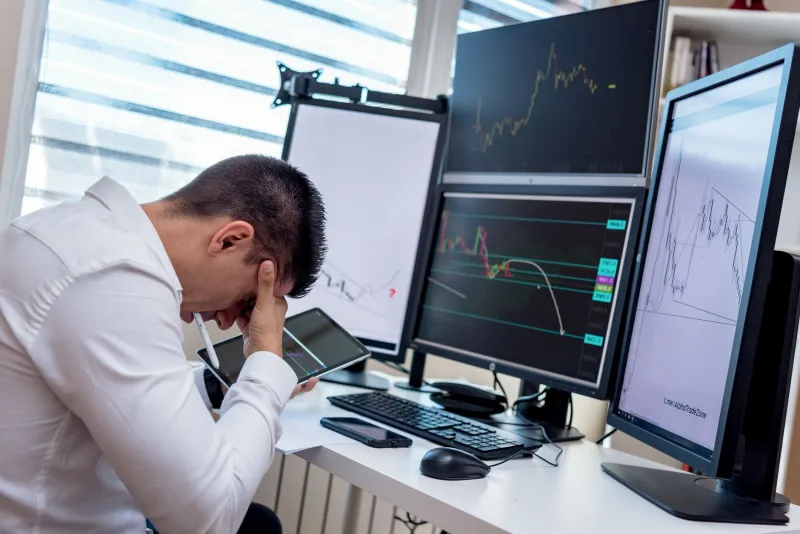 Bankroll Blindness: How Splitting Your Play Across Mirror Platforms Quietly Destroys Your Financial Awareness